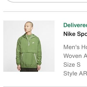 Men’s Nike hooded woven anorak size small